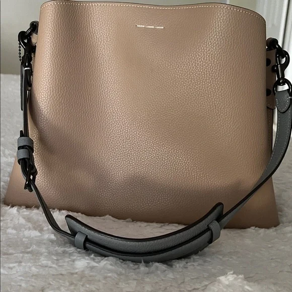 Coach Willow Elegant Tan and Gray Women's Bag - Picture 14 of 15